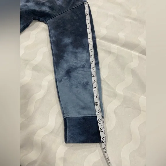 Hollister Men’s light and dark blueTie-Dye Hoodie Size S - Picture 6 of 7